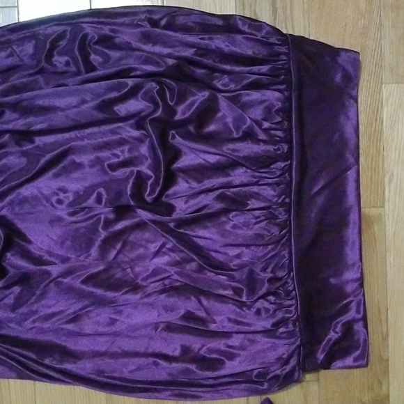 Dress - Picture 3 of 10